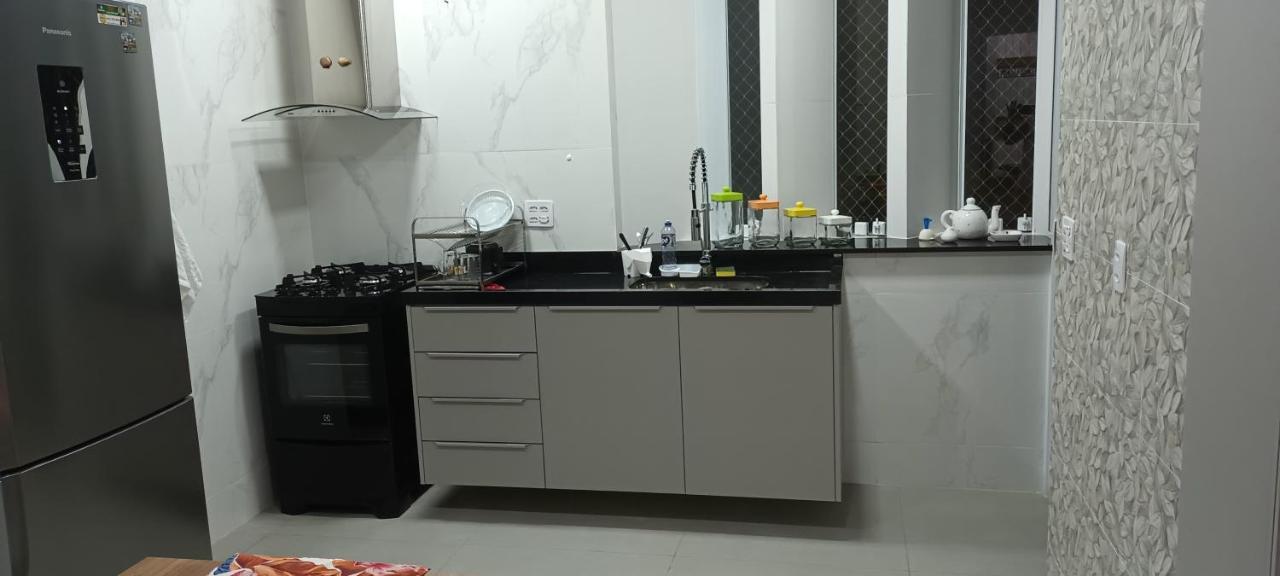Apartamento Frente Ao Mar Apartment Гуаружа Екстериор снимка